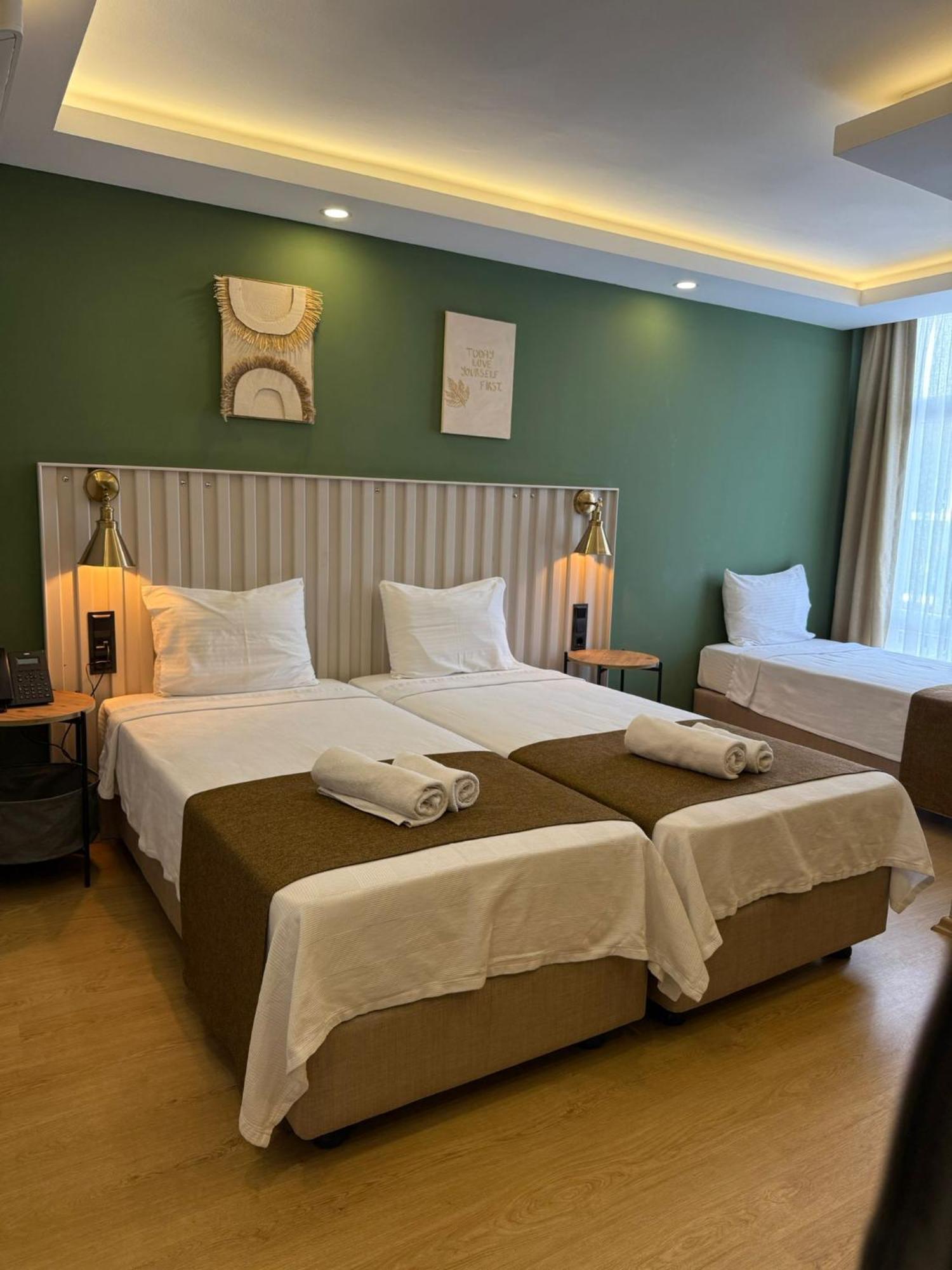 Red Castle Hotel & Pub 贝莱克 外观 照片